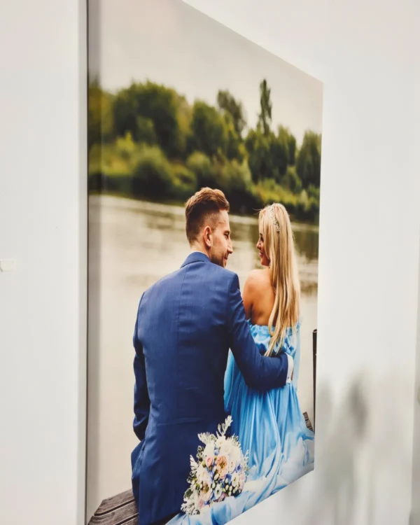 Fotoobraz ze zdjęcia pary nad wodą na płótnie widok z boku